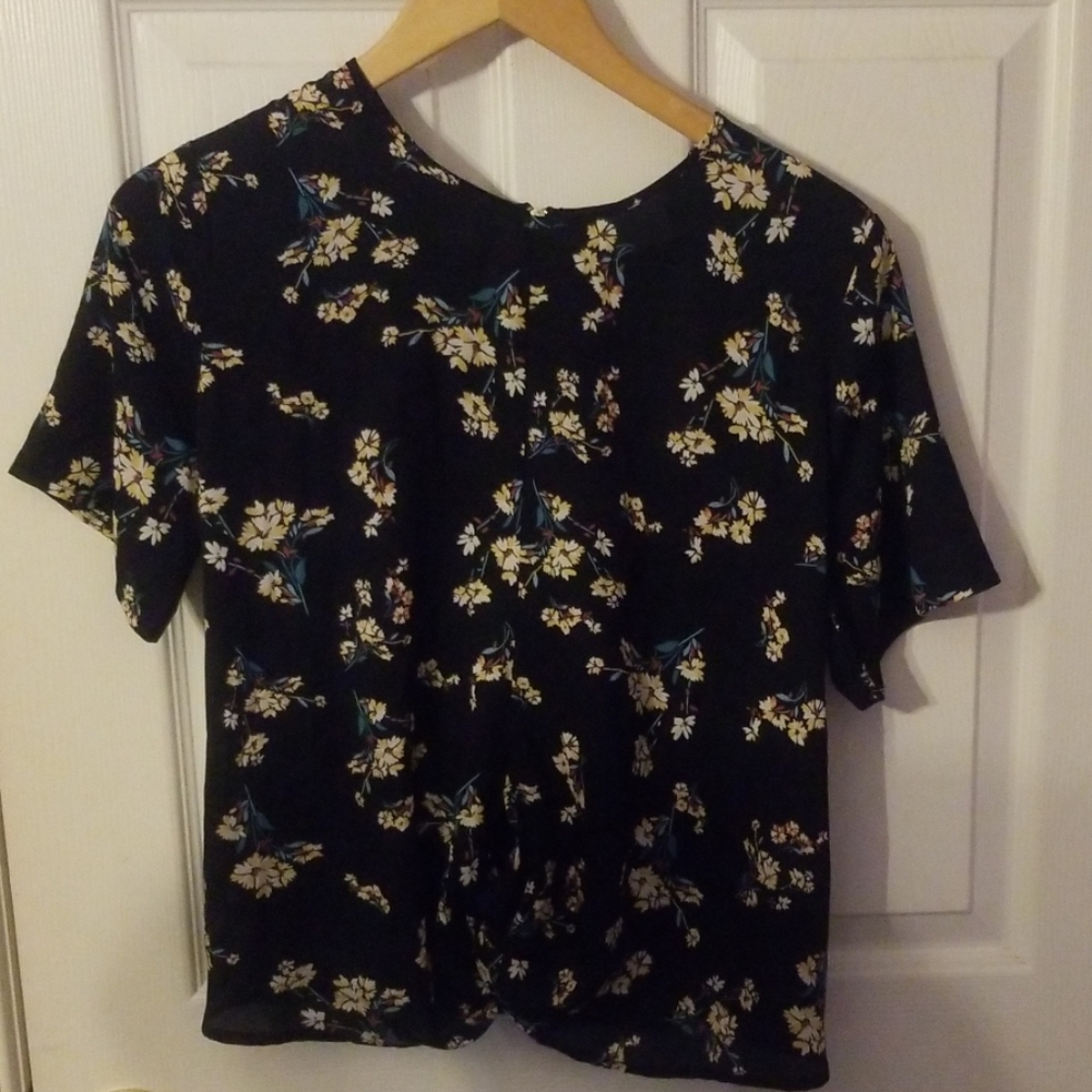 Floral top